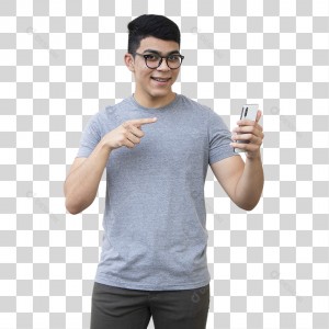 Jovem Sorrindo Apontando Para o Celular PNG Transparente Sem Fundo