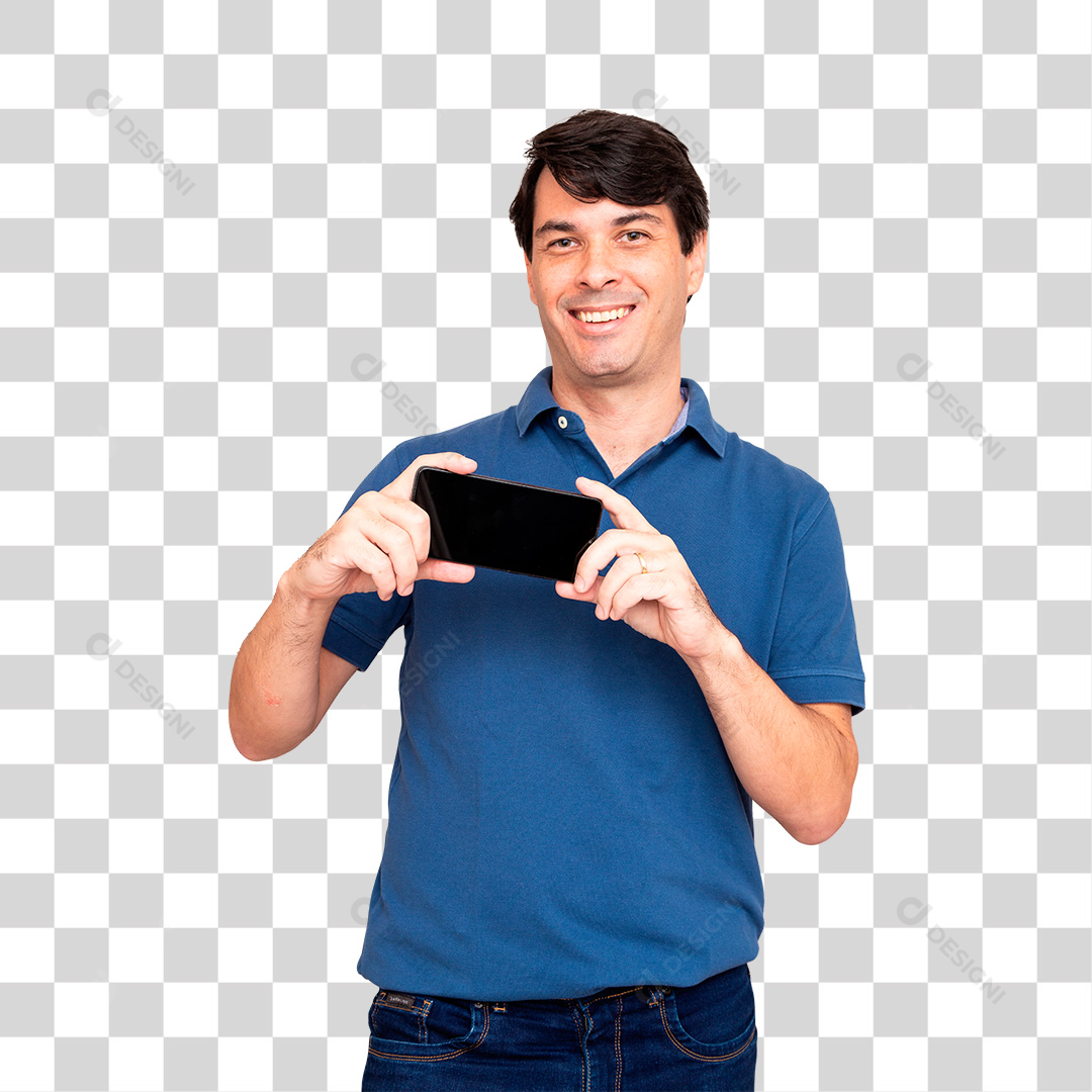 Homem Com Celular na Mão e Camiseta Azul PNG Transparente Sem Fundo