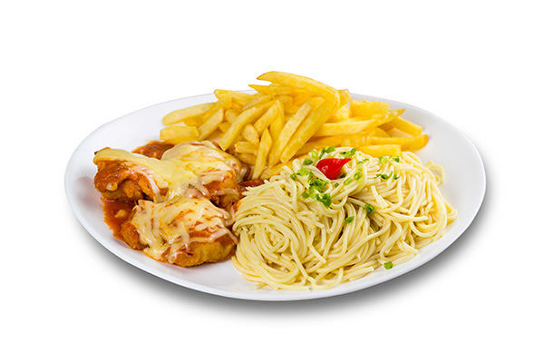 Carne, Espaguete, Feijão, Batata Frita e Farofa com Acompanhamentos