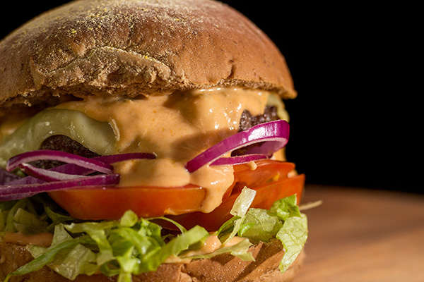 Hambúrguer Caseiro Com Pão Australiano Close
