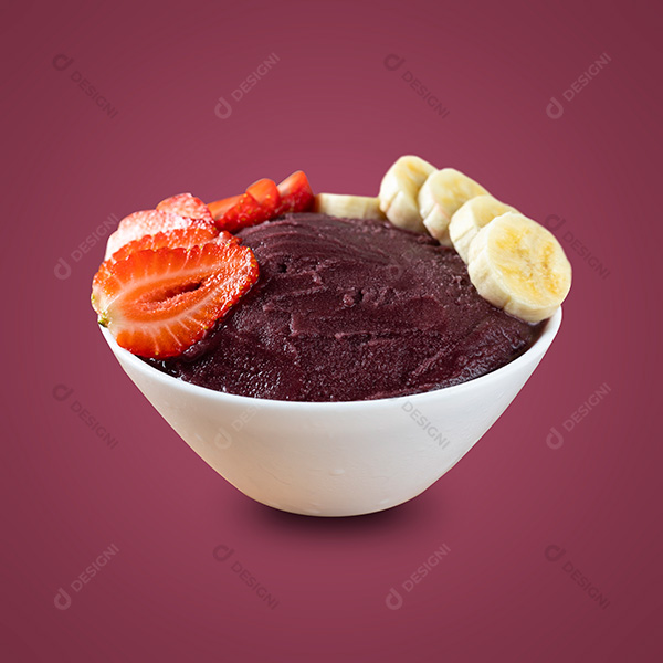 Tigela de Açaí com Bananas e Morangos Fundo Roxo