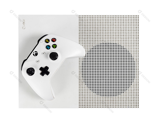 Xbox One Branco e Controle em Fundo Branco