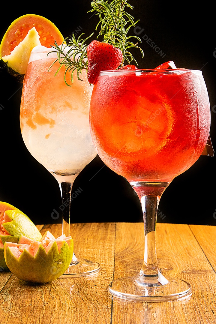 Bebida Drinks Caipirinha Goiaba e Morango JPG