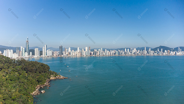Vista Aérea da Cidade de Balneário Camboriú