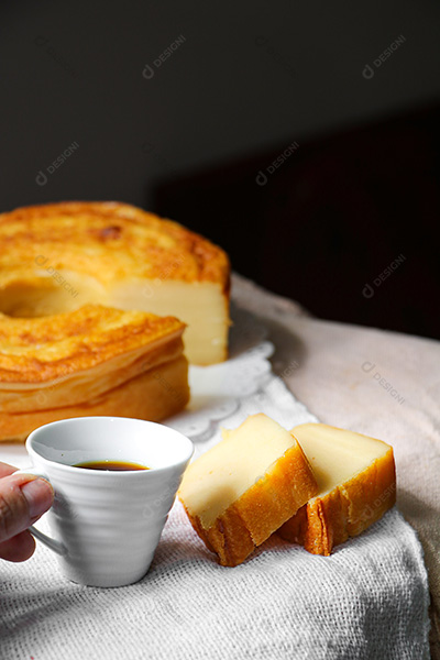 Fatias de Bolo com Café