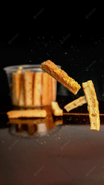 Torradinhas Voando Fundo Preto.