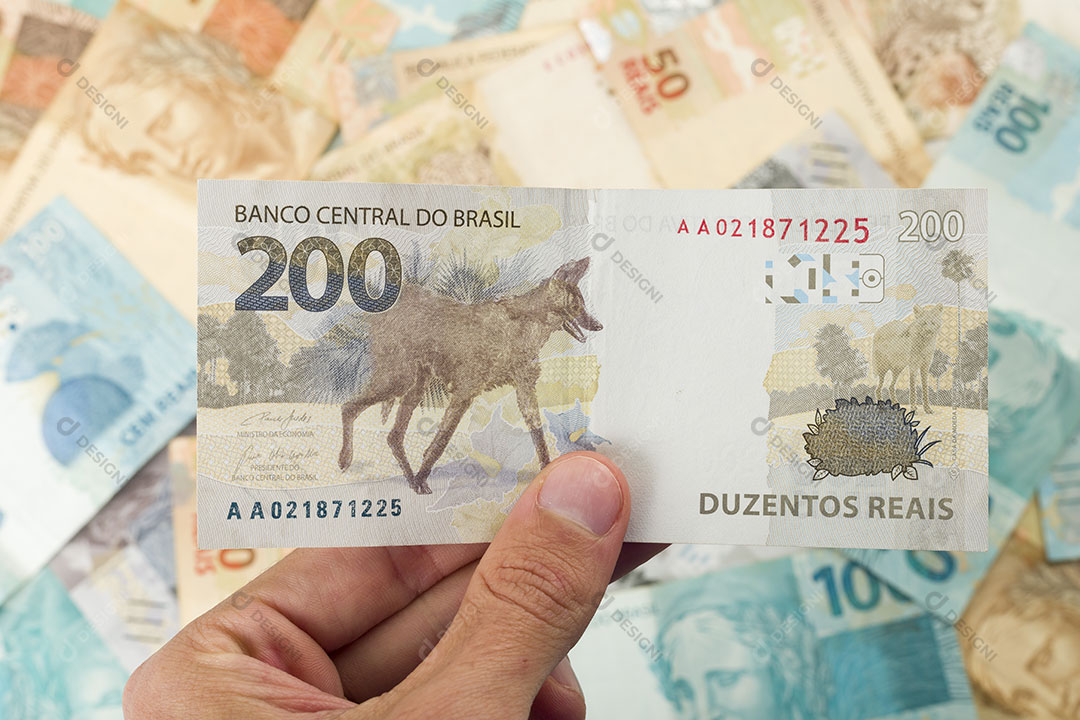 Notas de Dinheiro Espalhadas 100 200 50