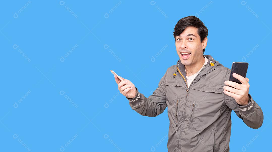 Homem de Jaquetas Com a Boca Aberta Imagem JPG