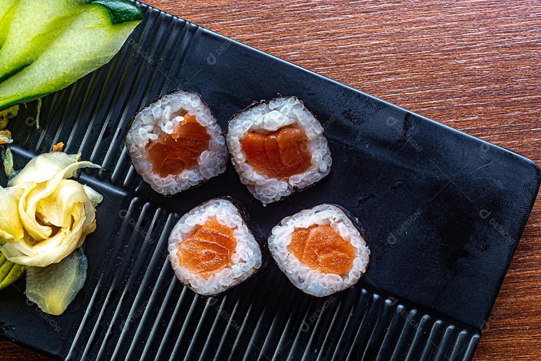 Comida Japonesa, Hosomaki com Salada de Pepino