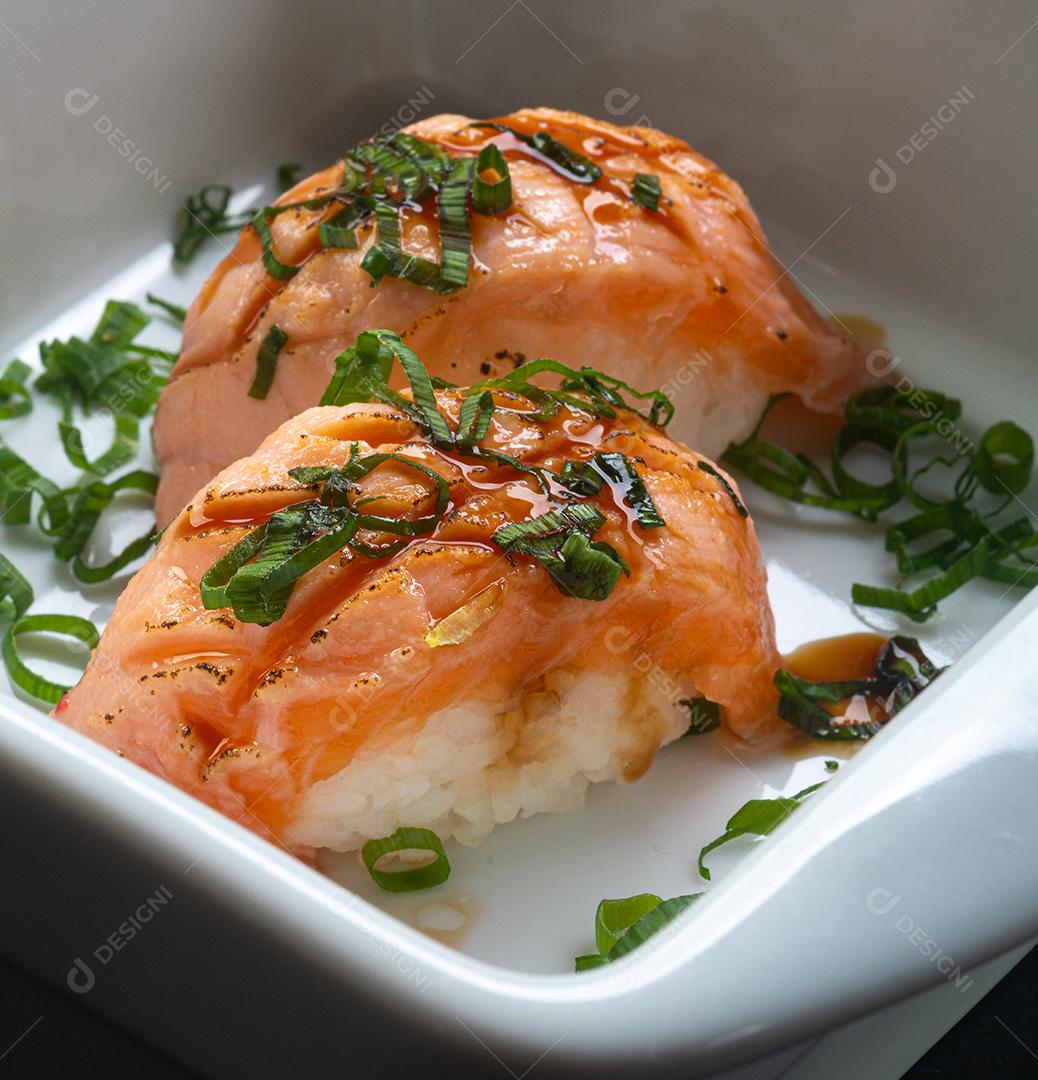 Comida Japonesa Nigiri de Salmão