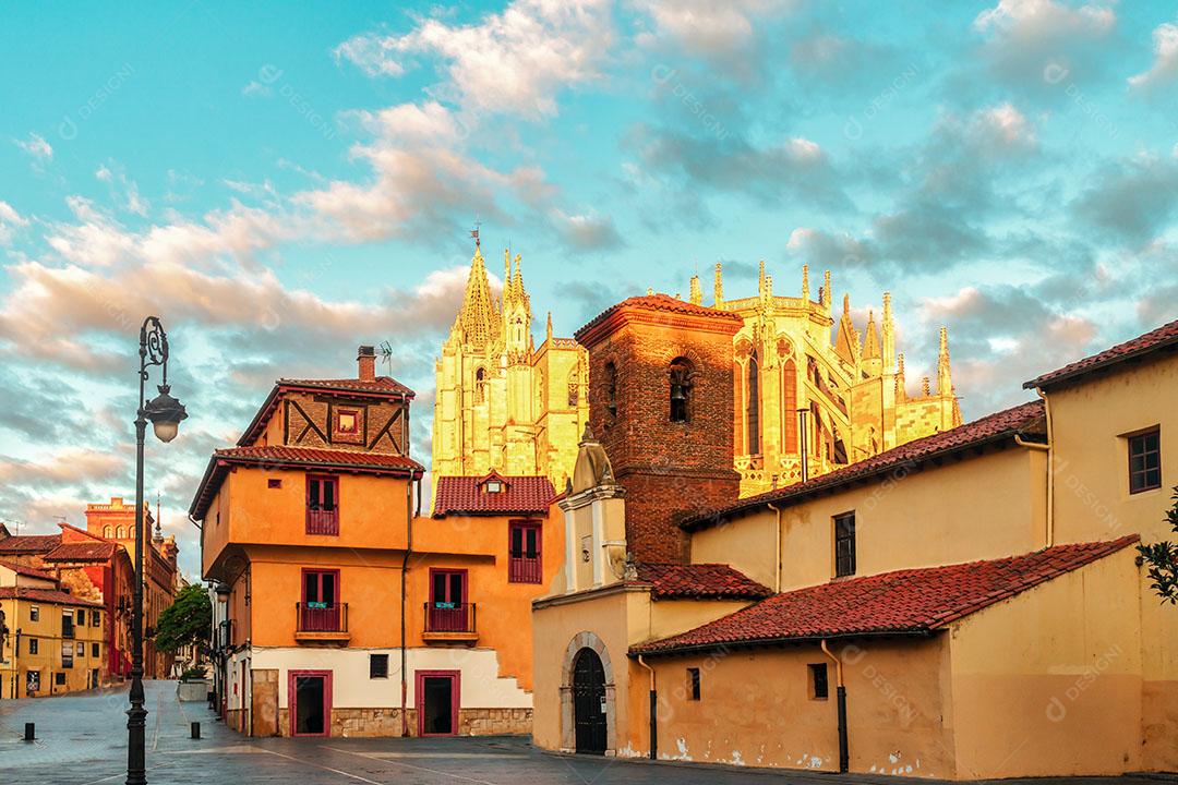 Vista da Catedral de Leão Em Castilla y Leon, Espanha Imagem JPG