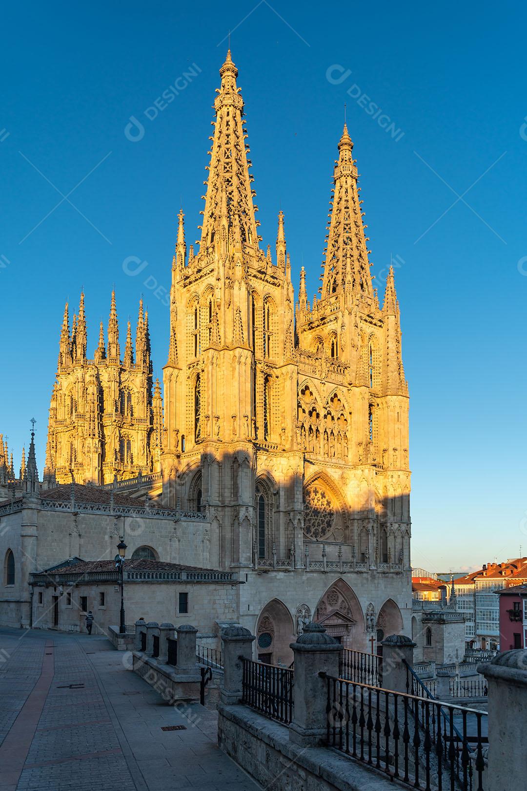 Catedral de Burgos Em Castilla y Leon, Espanha - Hora de Ouro Imagem JPG