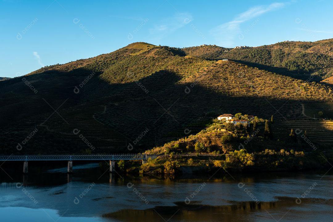 Imagem JPG Paisagem Vista das Vinhas do Vale do Douro