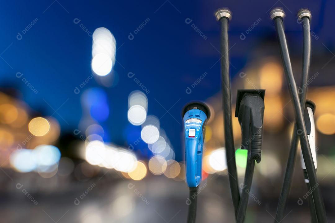 Estação de Carregamento Ev Car Com Um Fundo de Luzes Desfocadas Imagem JPG