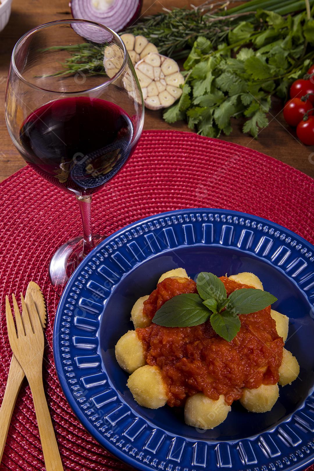 Restaurante Nhoque Calabresa E Frango Imagem JPG