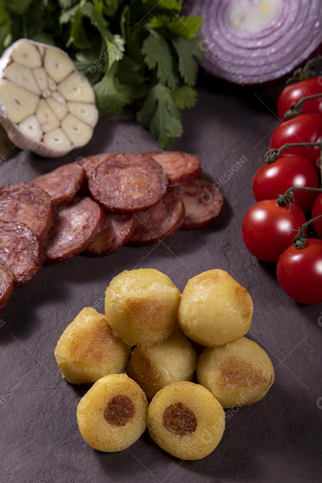 Restaurante Nhoque Calabresa E Frango Imagem JPG