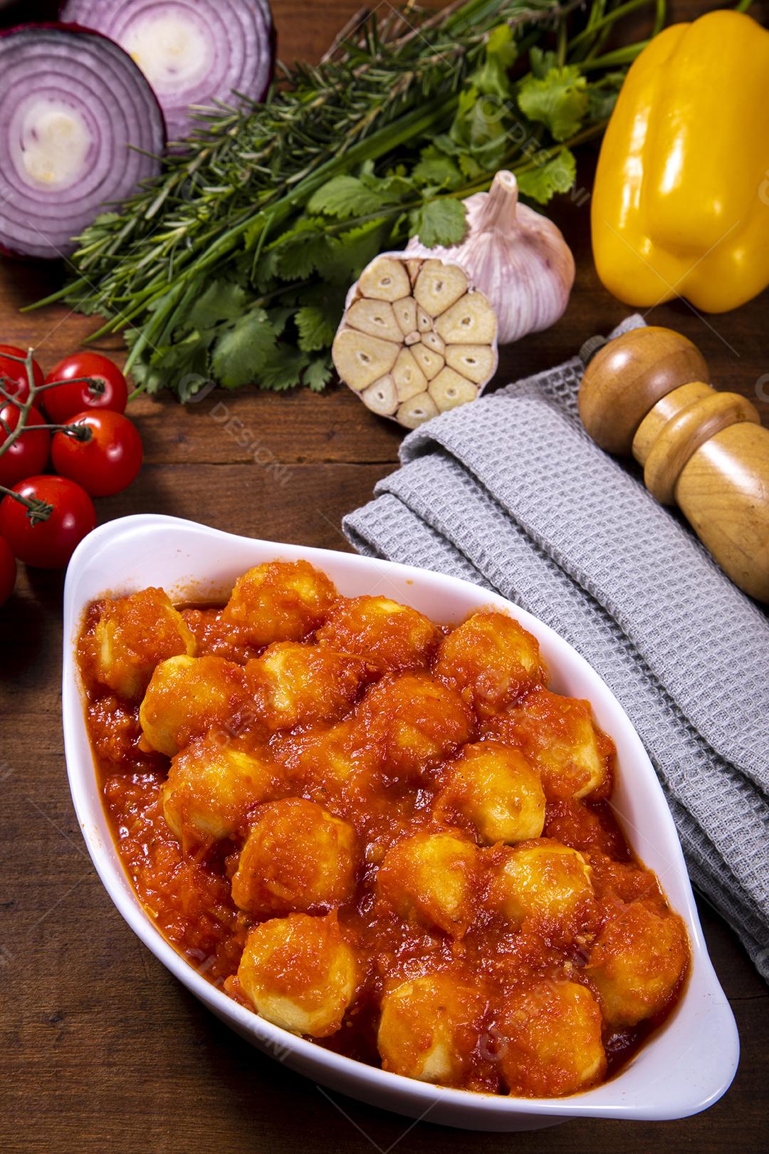 Restaurante Nhoque Calabresa E Frango Imagem JPG