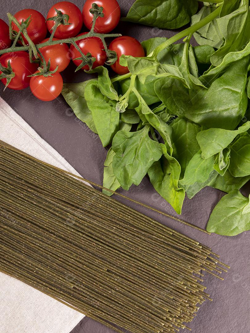 Foto Vegetariano Macarrão Vegan Espinafre Comida Saudável Imagem JPG