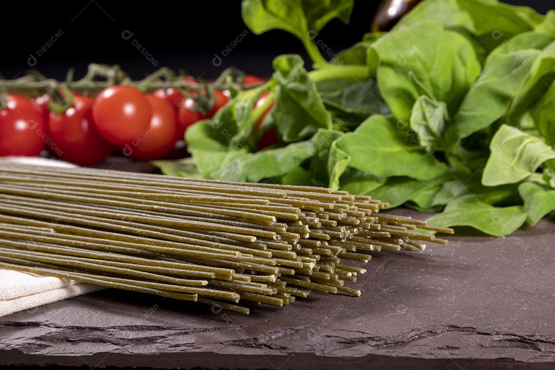 Foto Vegetariano Macarrão Vegan Espinafre Comida Saudável Imagem JPG