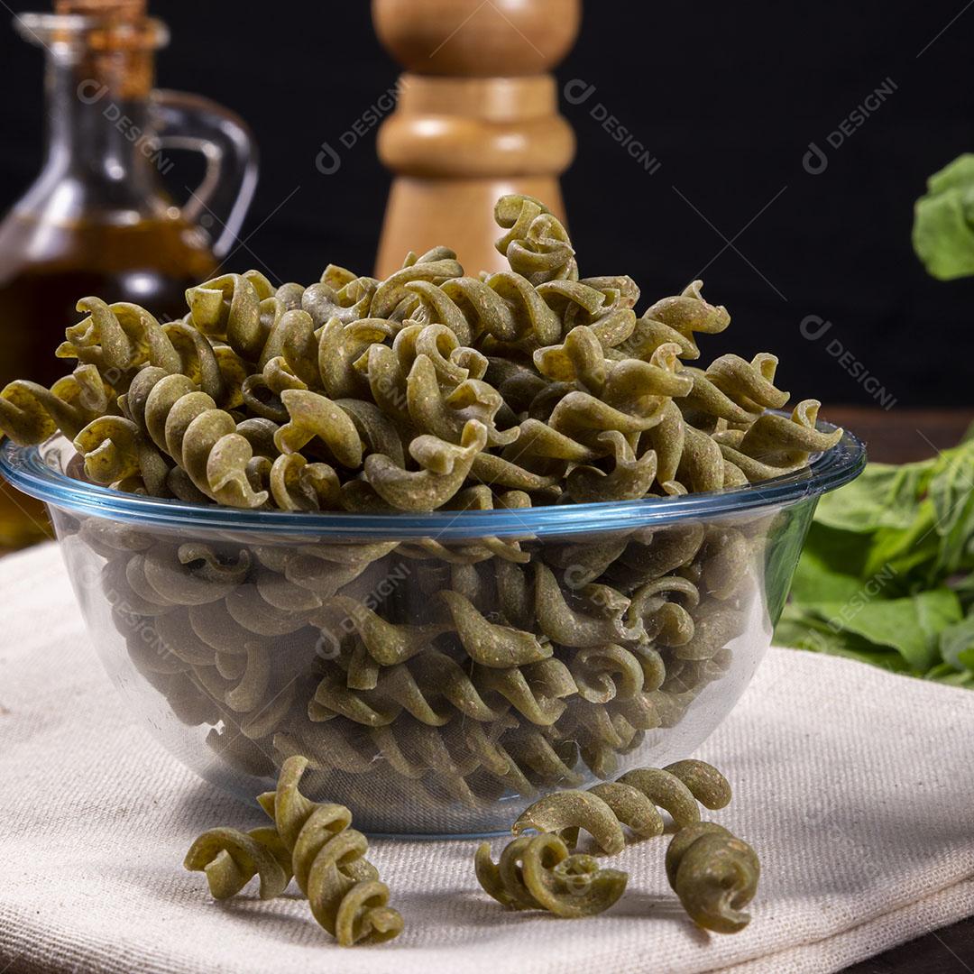 Vegetariano Macarrão Vegan De Espinafre Comida Saudável Imagem JPG