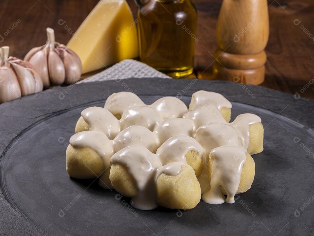 Restaurante Nhoque Molho Branco Imagem JPG