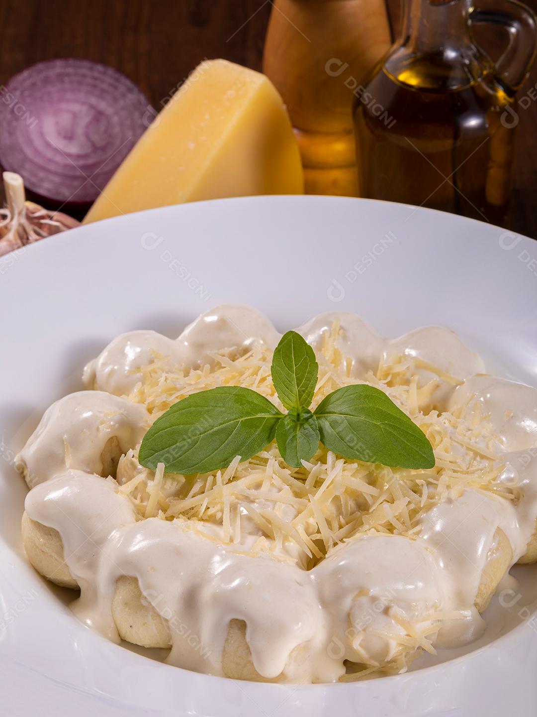 Restaurante Nhoque Molho Branco Imagem JPG