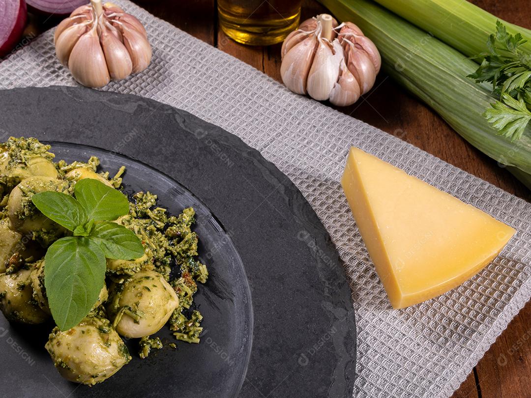 Restaurante Nhoque Vermelho E Bolonhesa Imagem JPG