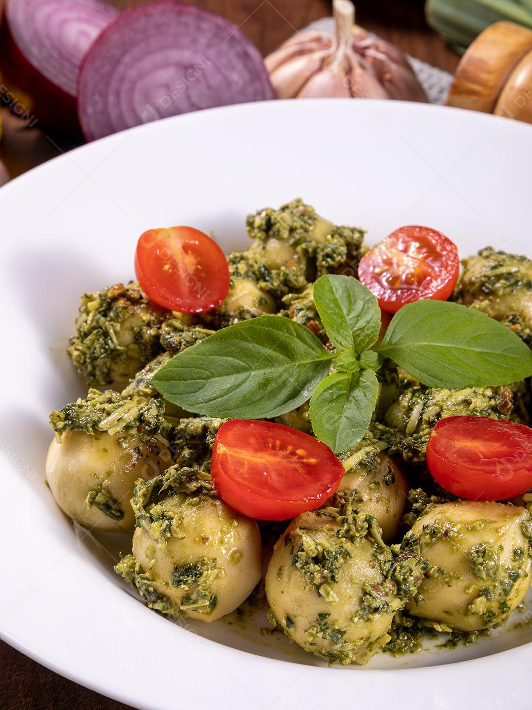 Restaurante Nhoque Vermelho E Bolonhesa Imagem JPG