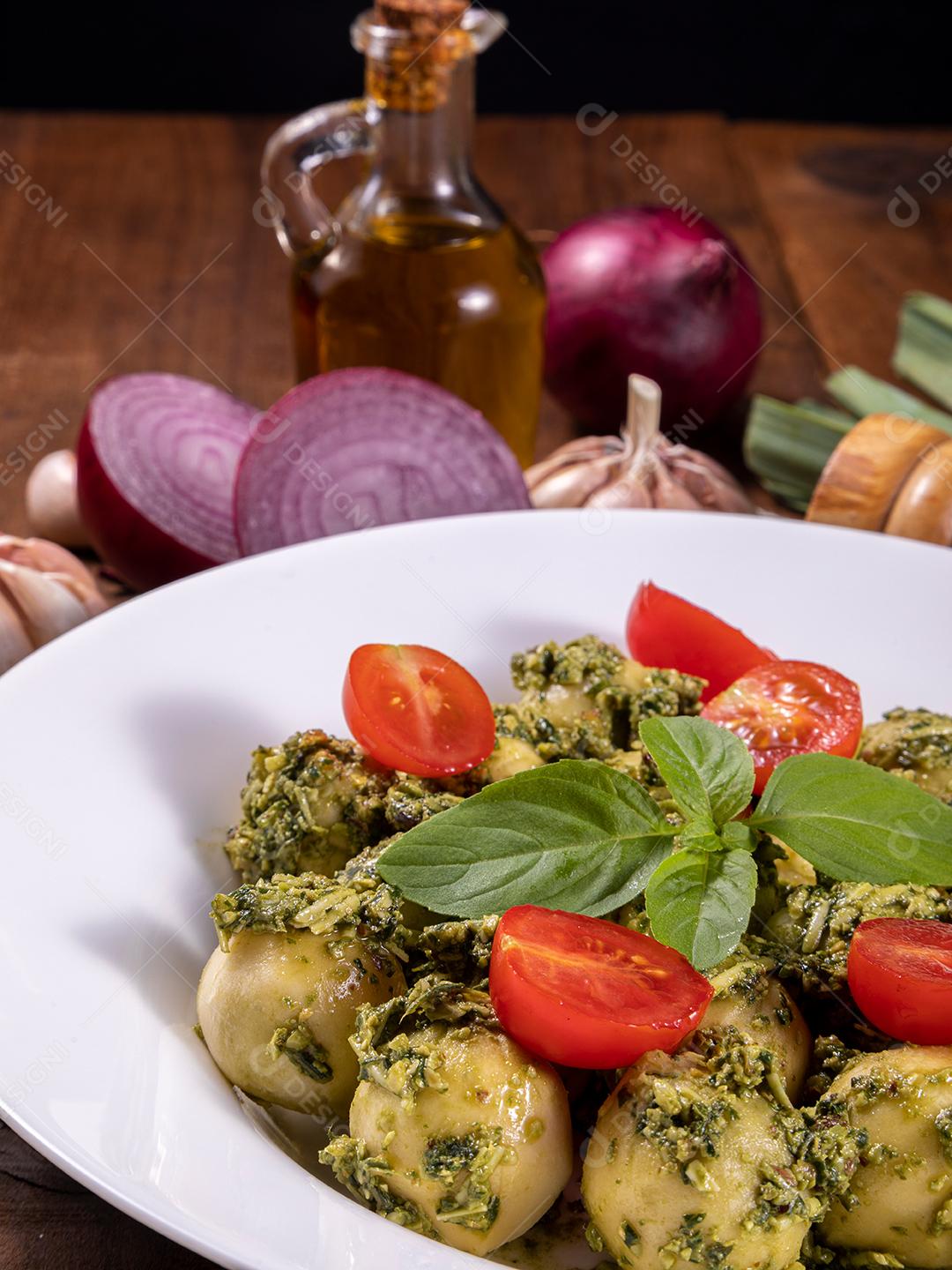 Restaurante Nhoque Vermelho E Bolonhesa Imagem JPG