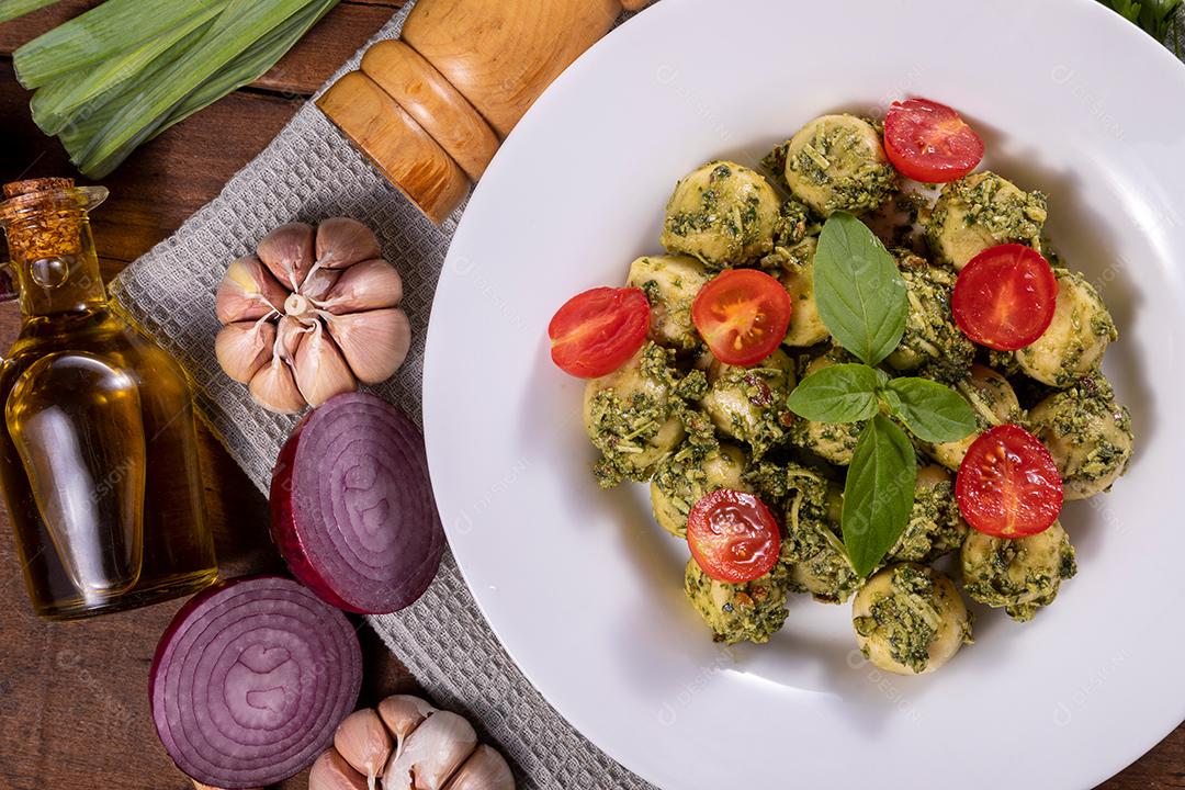 Restaurante Nhoque Vermelho E Bolonhesa Imagem JPG