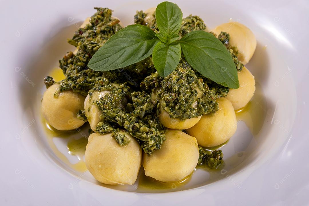 Restaurante Nhoque Vermelho E Bolonhesa Imagem JPG