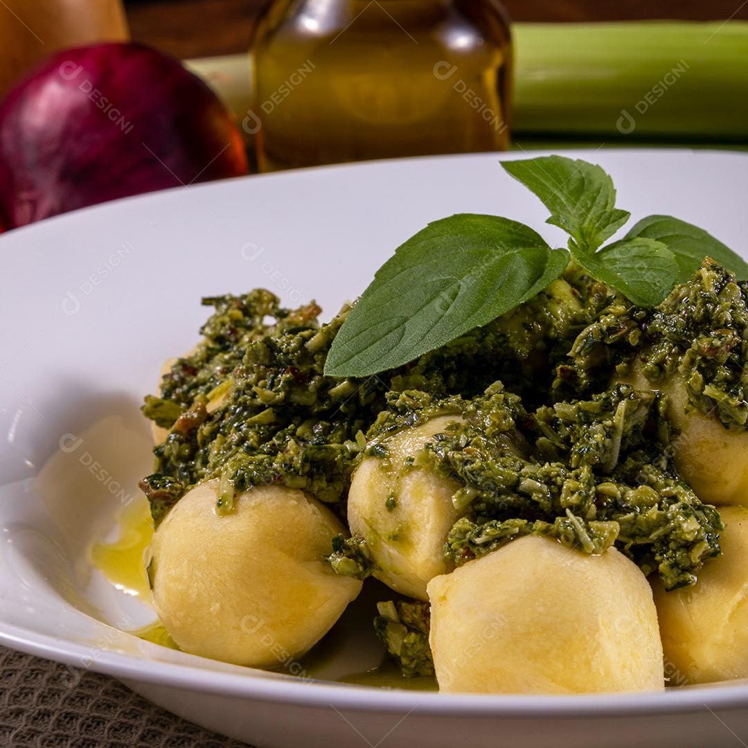 Restaurante Nhoque Vermelho E Bolonhesa Imagem JPG