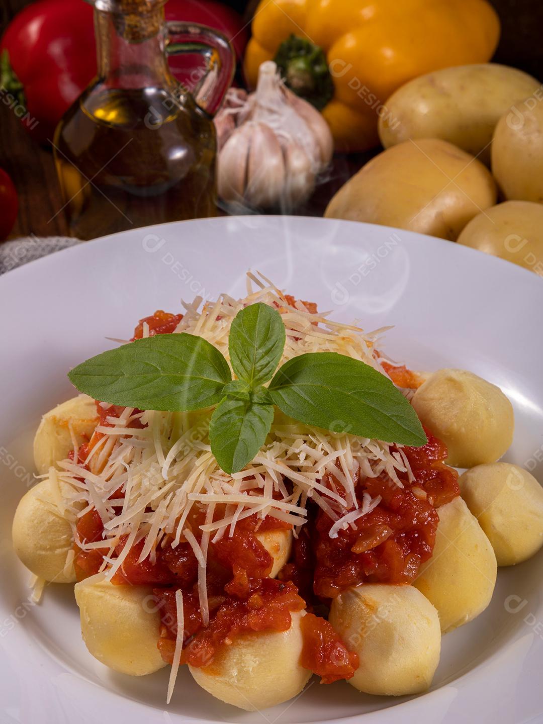 Restaurante Nhoque Vermelho E Bolonhesa Imagem JPG