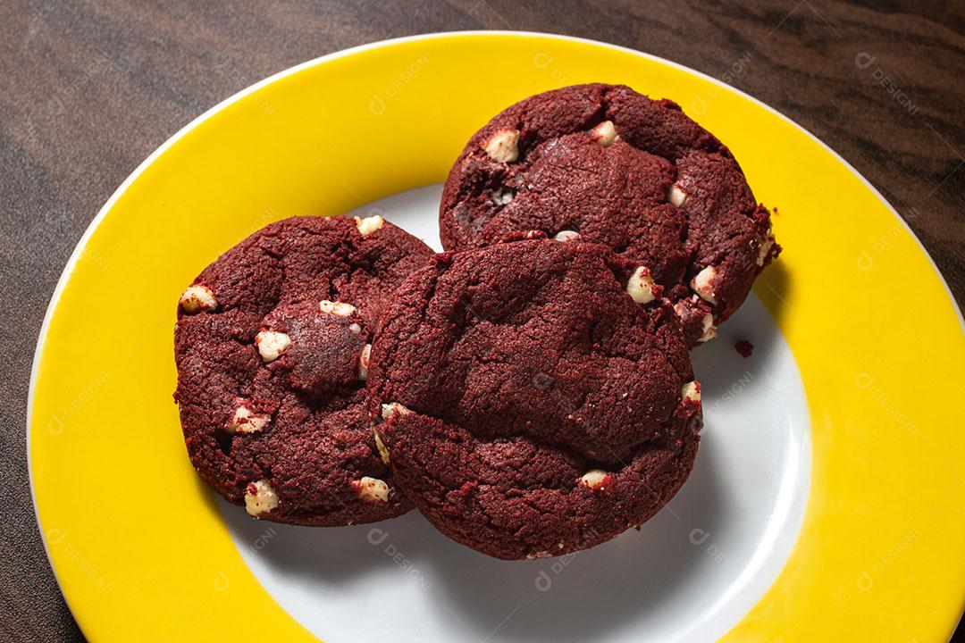 Bolinho de Veludo Vermelho Com Chocolate Branco Vista de Cima Imagem JPG