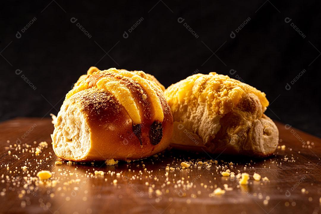 Pão Doce Com Creme de Baunilha Imagem JPG