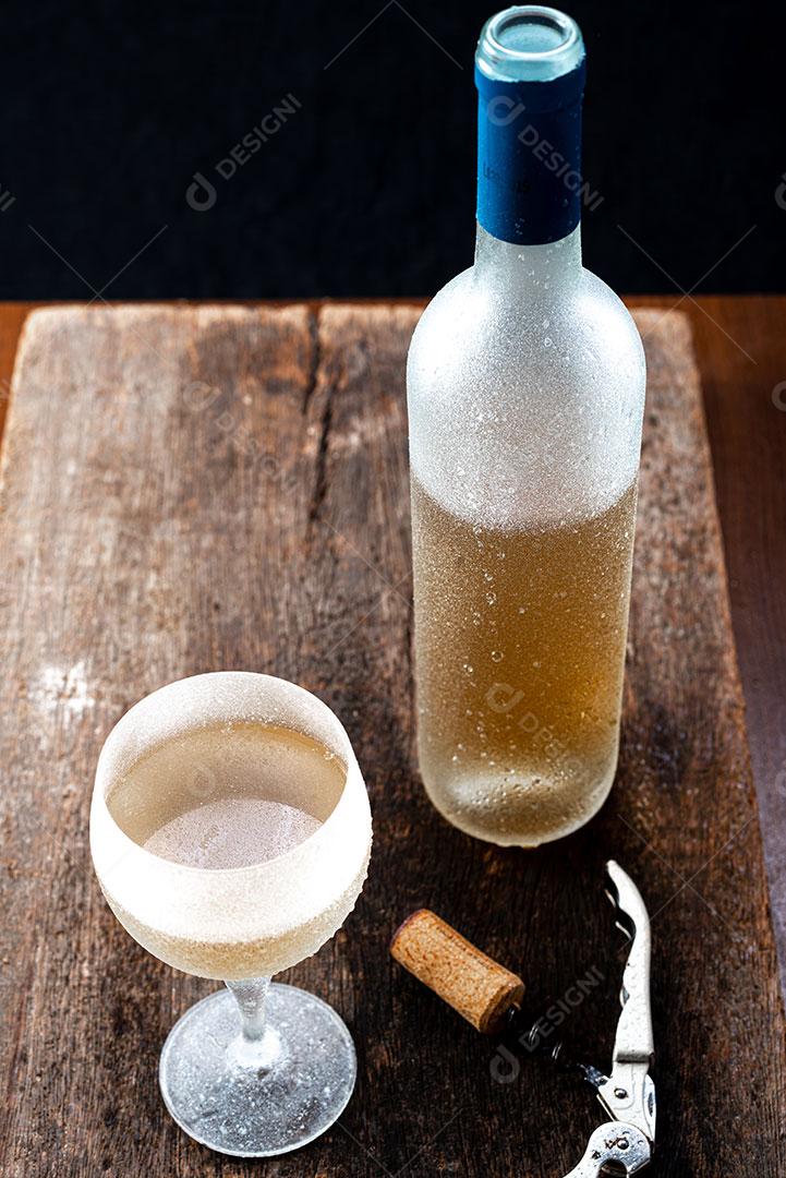 Foto Vinho Branco Doce Servida Gelada Imagem JPG