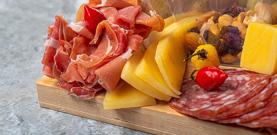 Foto Frutas Lindas Saborosas Encima da Mesa Imagem JPG