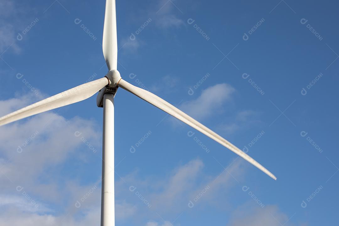 Turbina Eólica Fundo de Céu Azul Fafe Portugal Imagem JPG