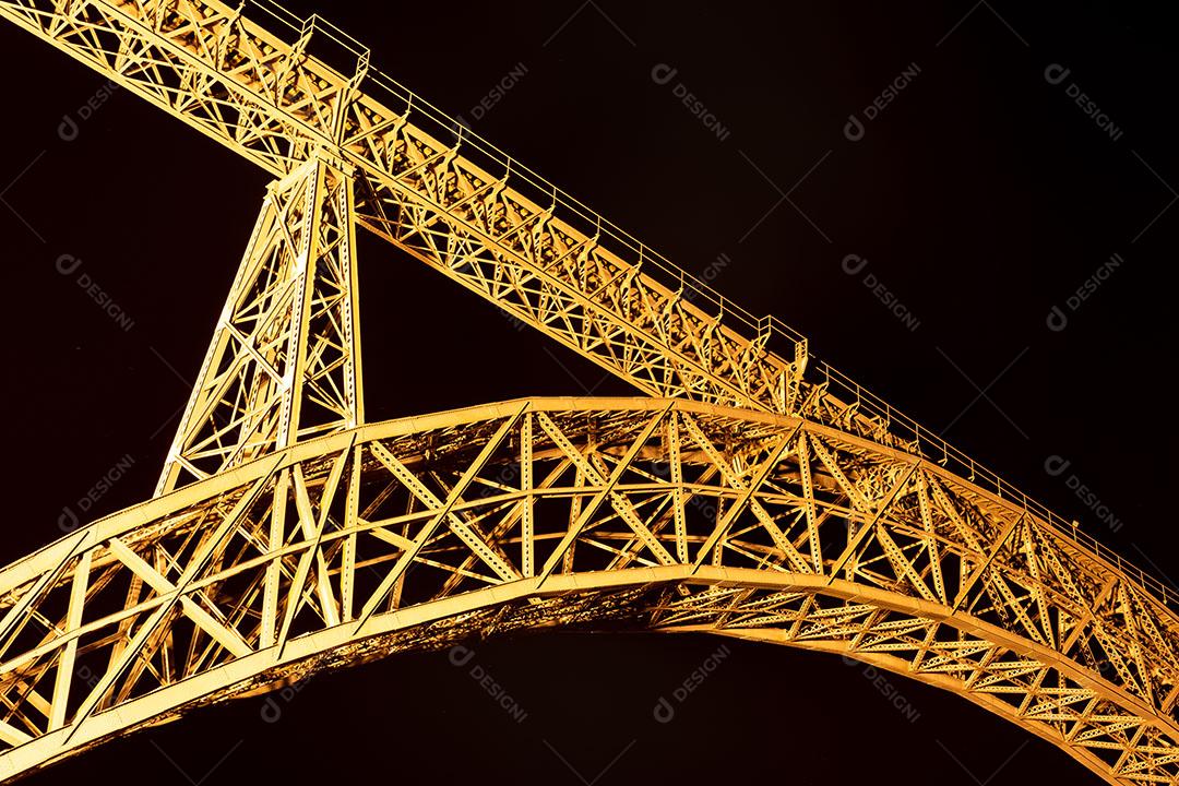 Foto Ponte d Maria Construída Eiffel Ferro Fotografia Noturna Imagem JPG