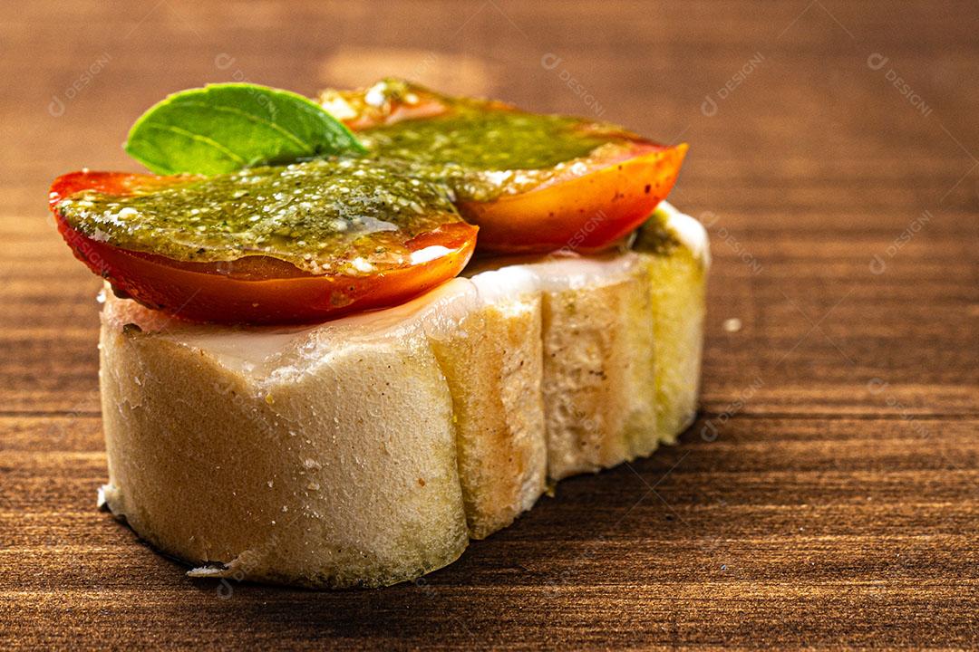 Foto Comida Pão Recheado Encima Mesa Imagem JPG