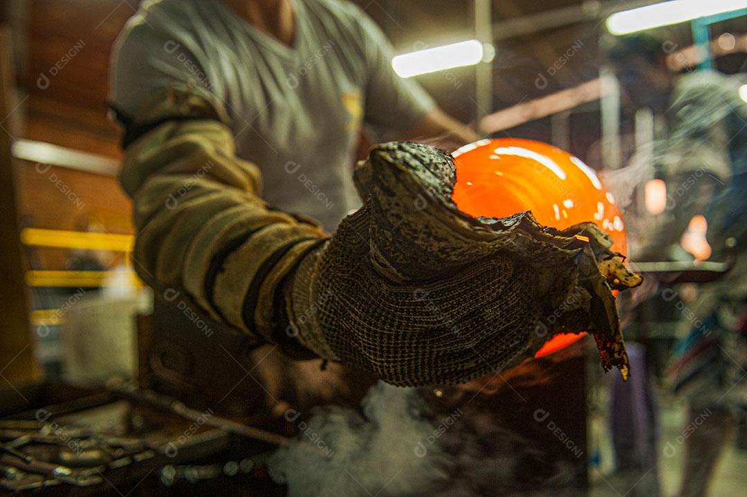 Foto Fabrica Vidro Artesanal Imagem JPG