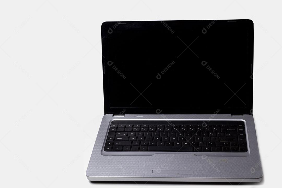 Notebook Tela Preta Isolado em Fundo Branco Imagem JPG