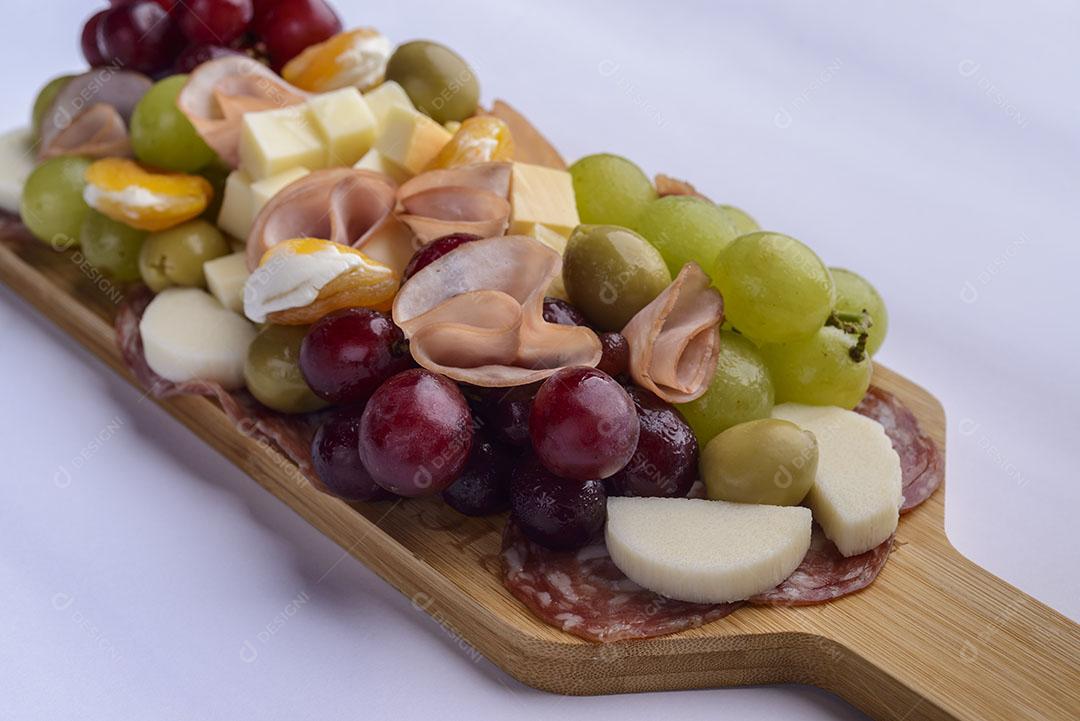 Foto Bandeja Fria Copos Vinho Branco Mesa Madeira Ceia Natal Imagem JPG