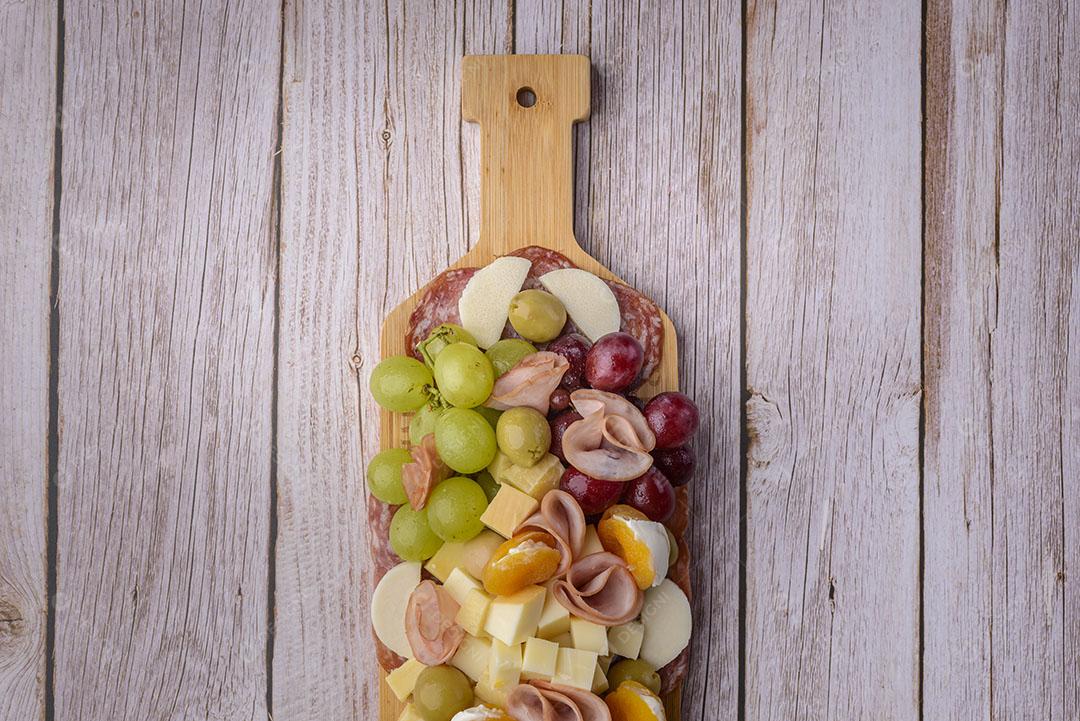 Foto Bandeja Fria Copos Vinho Branco Mesa Madeira Ceia Natal Imagem JPG