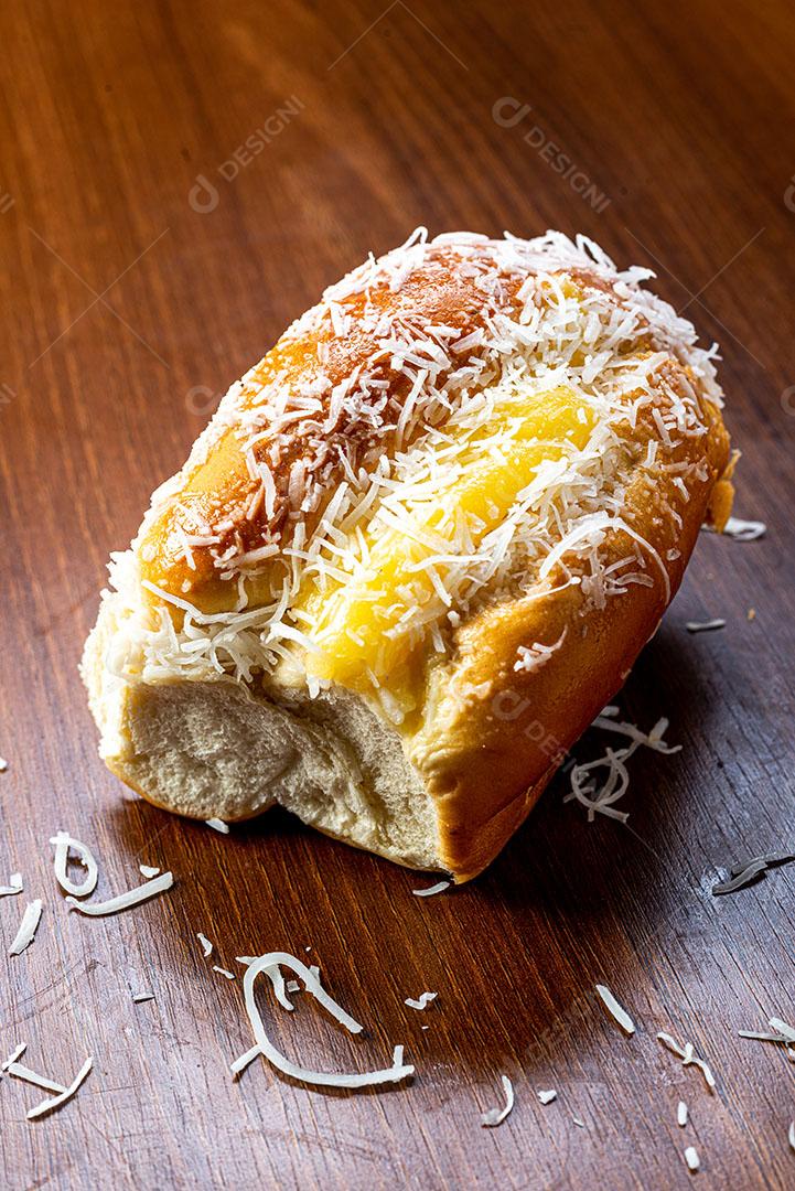 Foto Comida Pão Recheado Doce Encima Mesa Imagem JPG