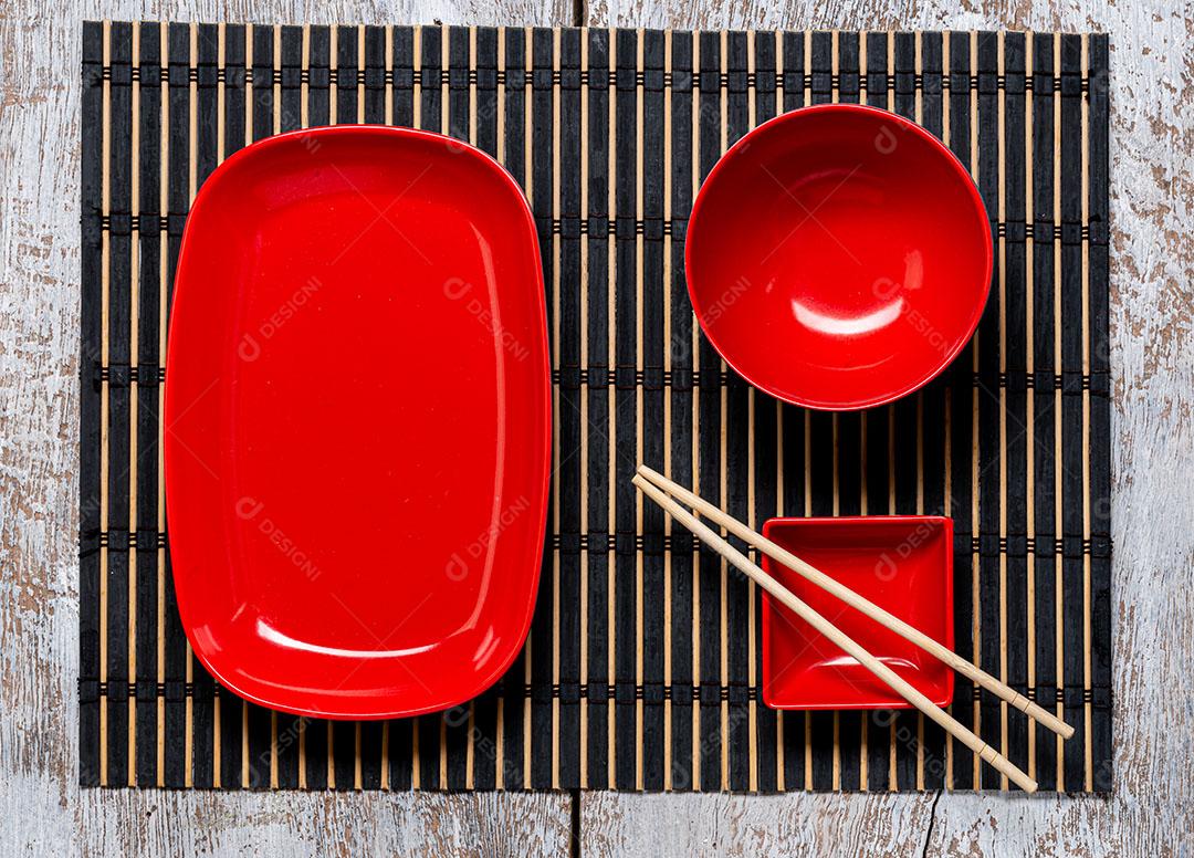 Vasilhas Vermelhas Vazia Imagem JPG