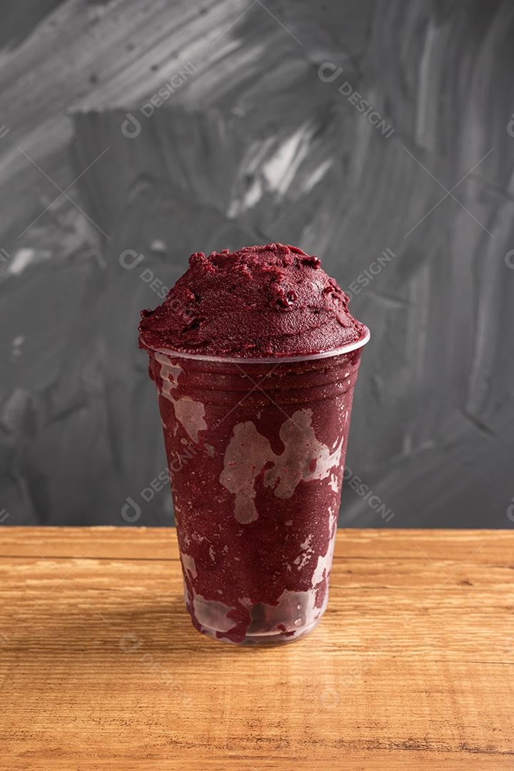 Açaí Brasileiro Congelado Em Copo Plástico