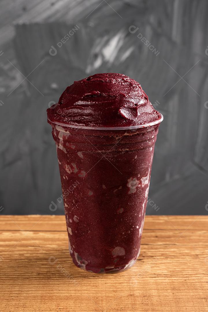 Açaí Brasileiro Congelado Em Copo Plástico