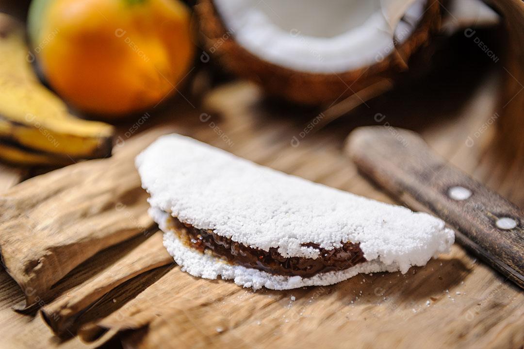 Tapioca Com Doce de Coco, Mamão e Banana. Guloseima da Região Nordeste do Brasil Imagem JPG