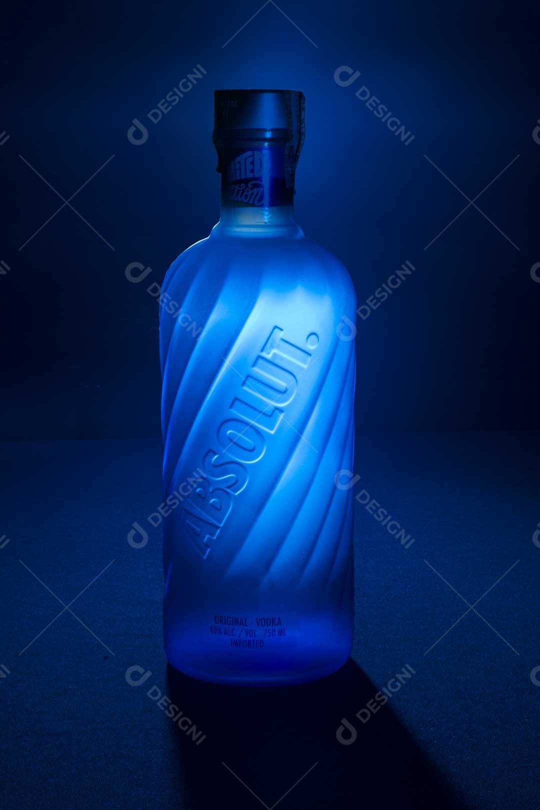 Garrafa Vodka Absolut Azul Neon Imagem JPG